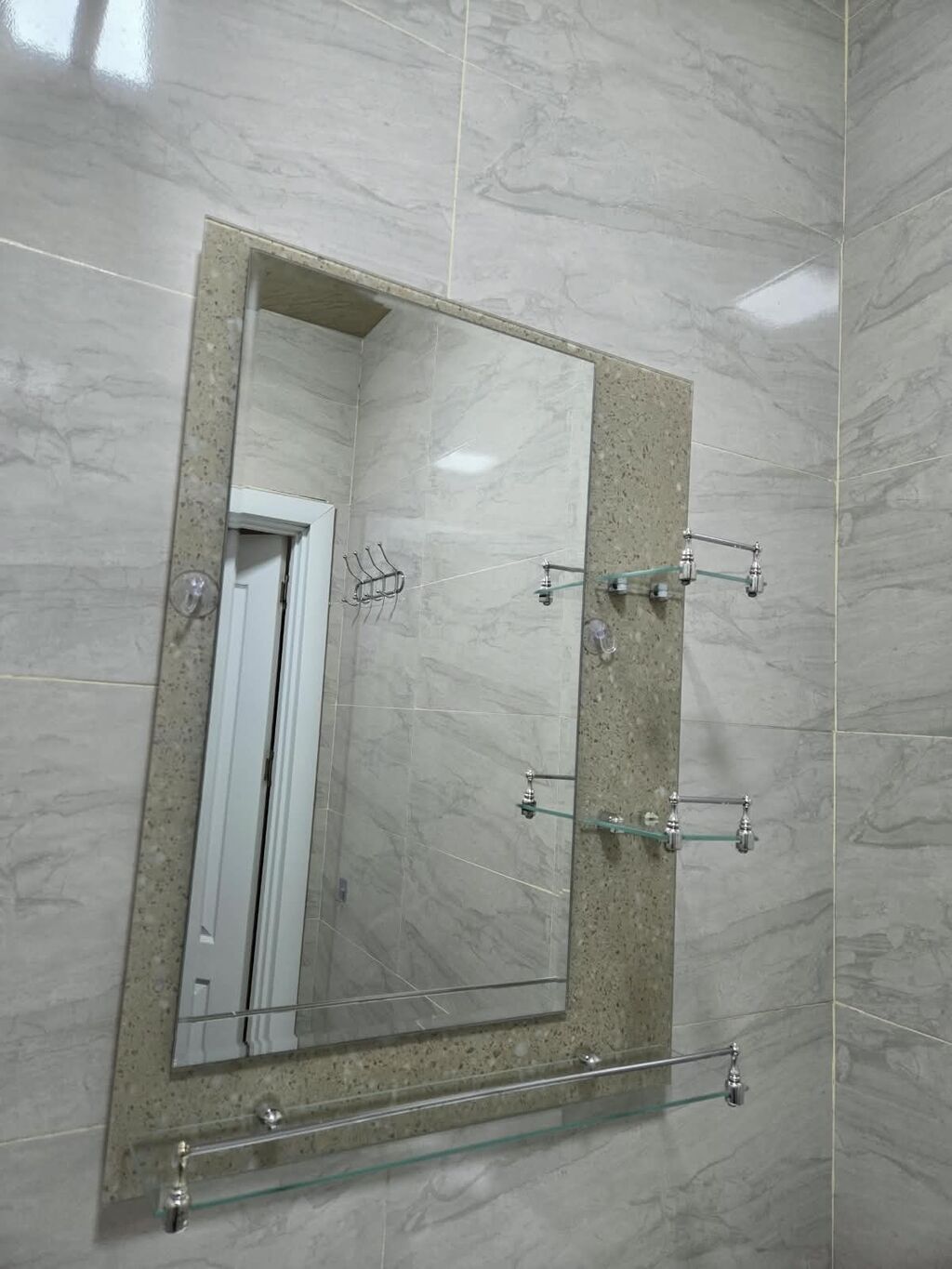 Qiymet Tualet-komplekt və lavabo dəsti - Tualet: ikigövdəli, arxa — Tualetlər, Bakı (7)