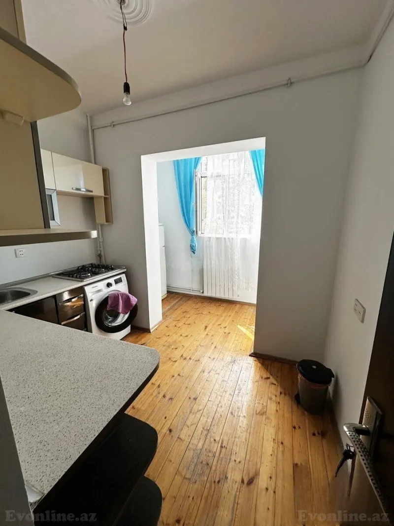Satılır 2 otaqlı Mənzil Köhnə tikili 65 m² Bakı, Yasamal r., Yeni Yasamal — Mənzil, Bakı (3)