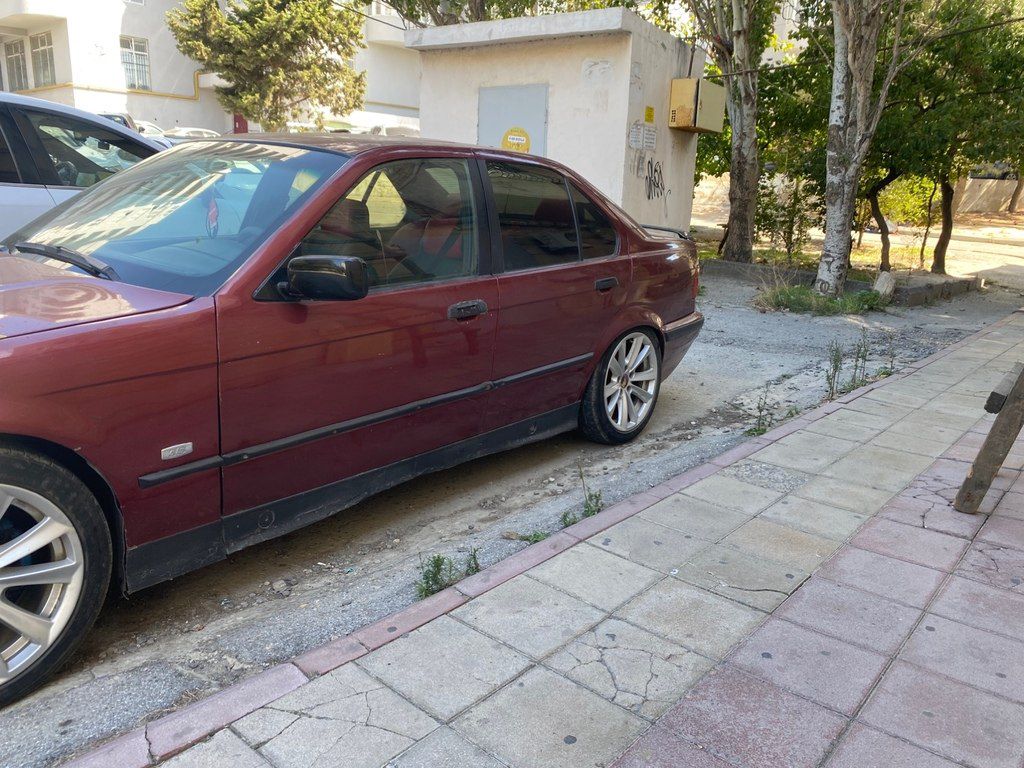 BMW 318, 1.8 L, 1993 il, 350 000 km — Avtomobillər, Bakı (2)
