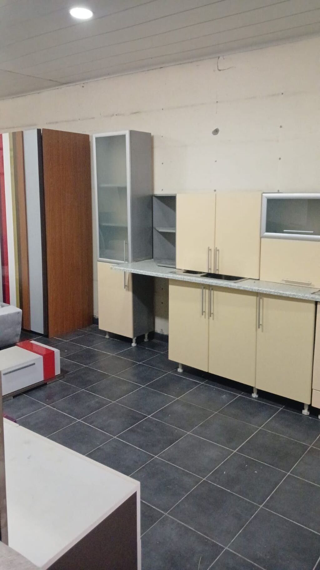 Mətbəx mebeli 420 sm. Qırığı, sınığı, çürüyü yoxdur. Üstündə moyka, 2 — Mətbəx mobilyası, Bakı (3)
