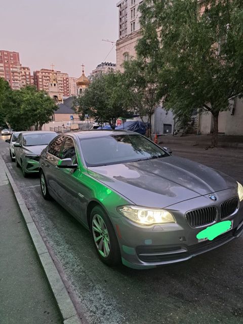 BMW 528: 2 l Sedan — Bakı