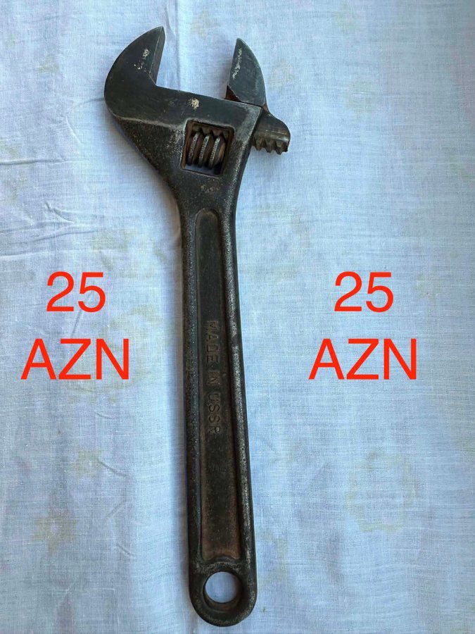 Əl ələtləri — Çəkiclər, Bakı (6)