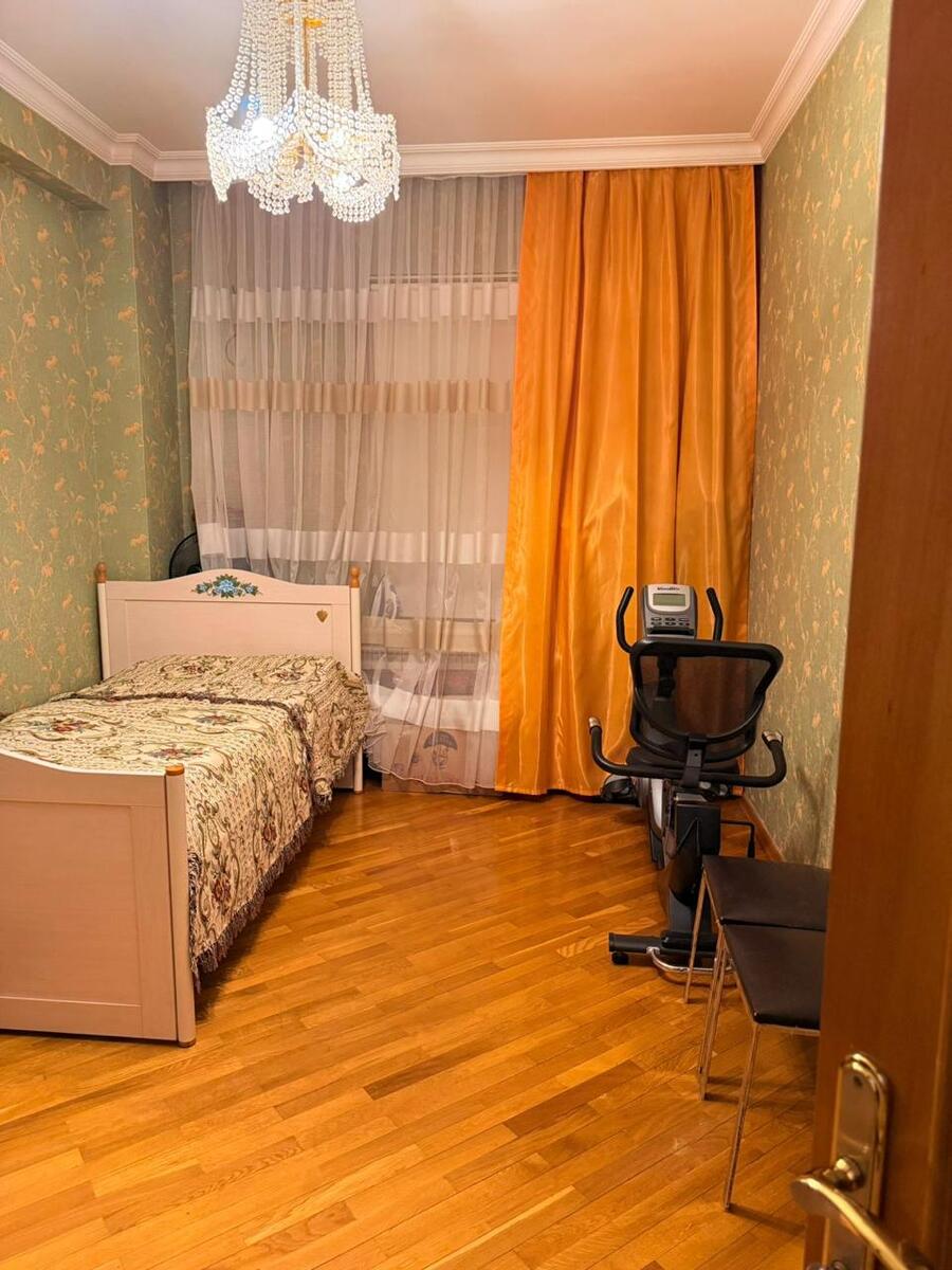 İcarəyə verilir 3 otaqlı yeni tikili 160 m² — Mənzil, Bakı (11)