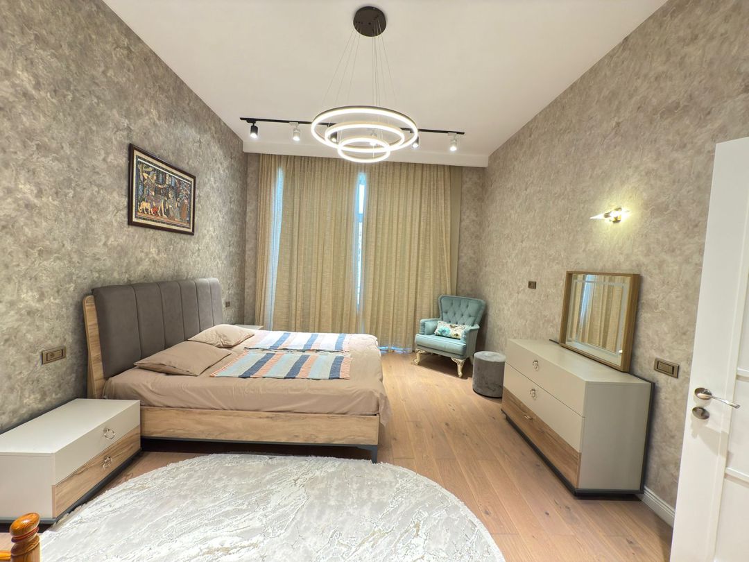 Satılır 5 otaqlı həyət evi/bağ evi 200 m² — Ev, villa, Bakı (8)