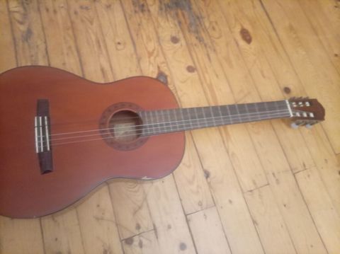 Klassik gitara – Miguel Almeria modeli - Korpus: parlaq laklı ağac — Bakı