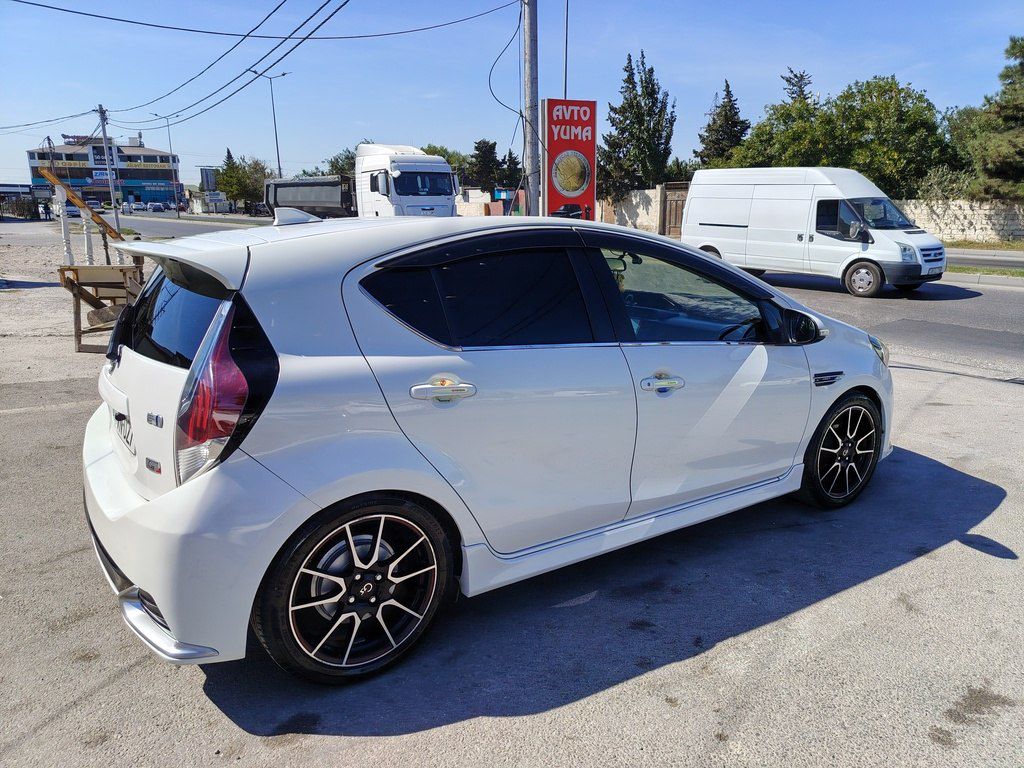 Toyota Aqua, 1.5 L, 0.9 kWh, 2016 il, 155 767 km — Avtomobillər, Bakı (2)