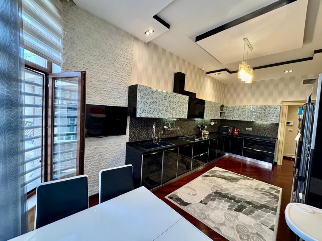 Satılır 4 otaqlı yeni tikili 210 m² — Mənzil, Bakı (12)