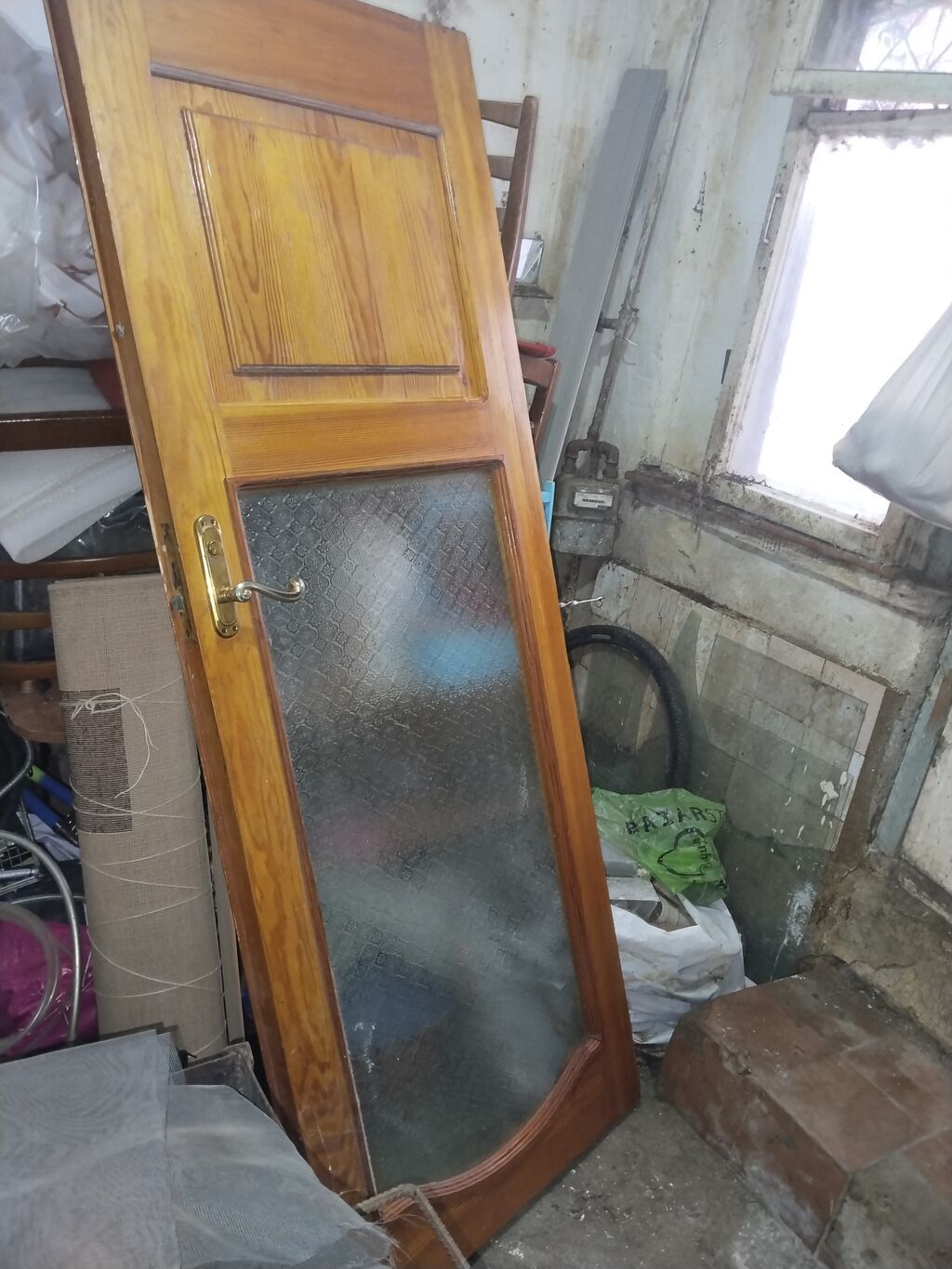 Şüşəli taxta qapı - Material: təbii ağac (taxta karkas), laklı səth — Pəncərələr, qapılar, balkonlar, Bakı (2)