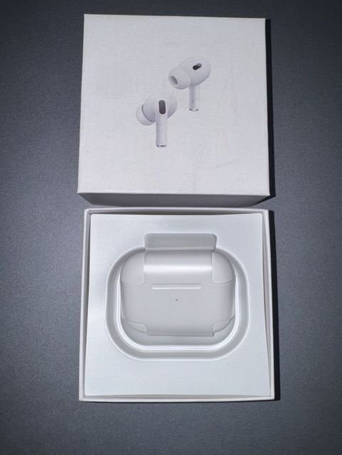 Məhsul: Qulaqcıq (2-ci nəsil) – maqnitli şarj qutusu (Usb-c) — Bakı