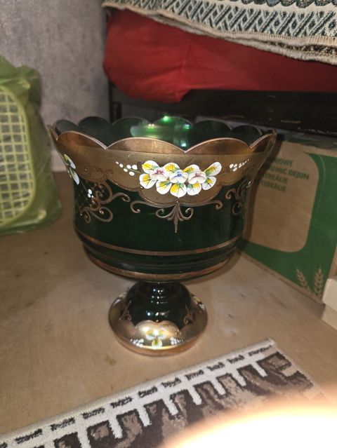 Şüşə dekorativ qab – ayaqlı, dərin kasa tipli. - Material: qalın — Tableware and kitchen accessories