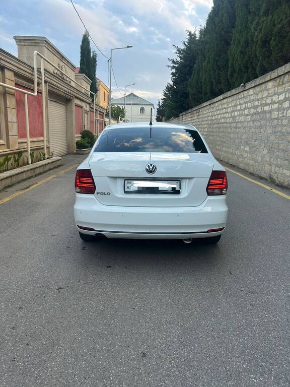 Volkswagen Polo, 1.6 L, 2018 il, 136 000 km — Avtomobillər, Bakı (5)