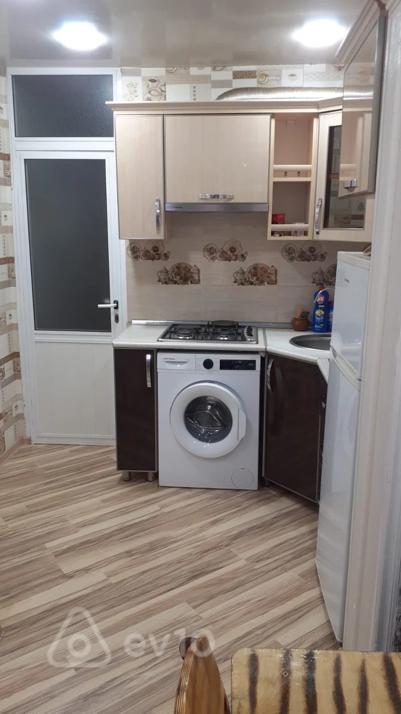 2 otaqlı mənzil, 60 m², Neftçilər M — kirayə — Mənzil, Bakı (6)