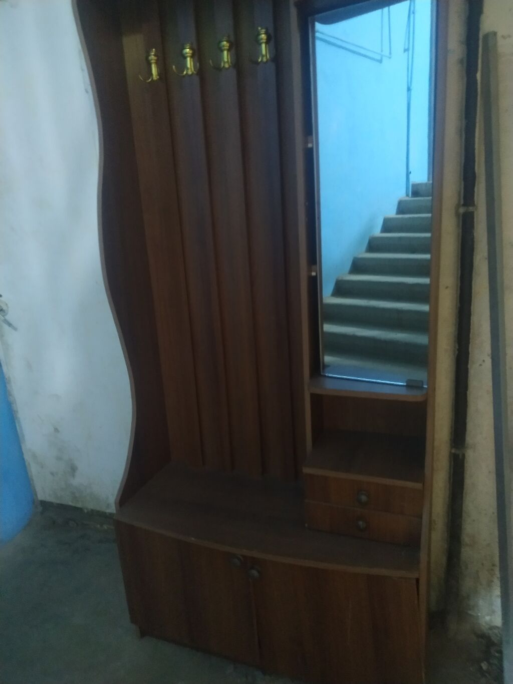 Dəhliz üçün kombinə edilmiş asılqan və konsol - Material: ağac — Xol üçün, Bakı (2)