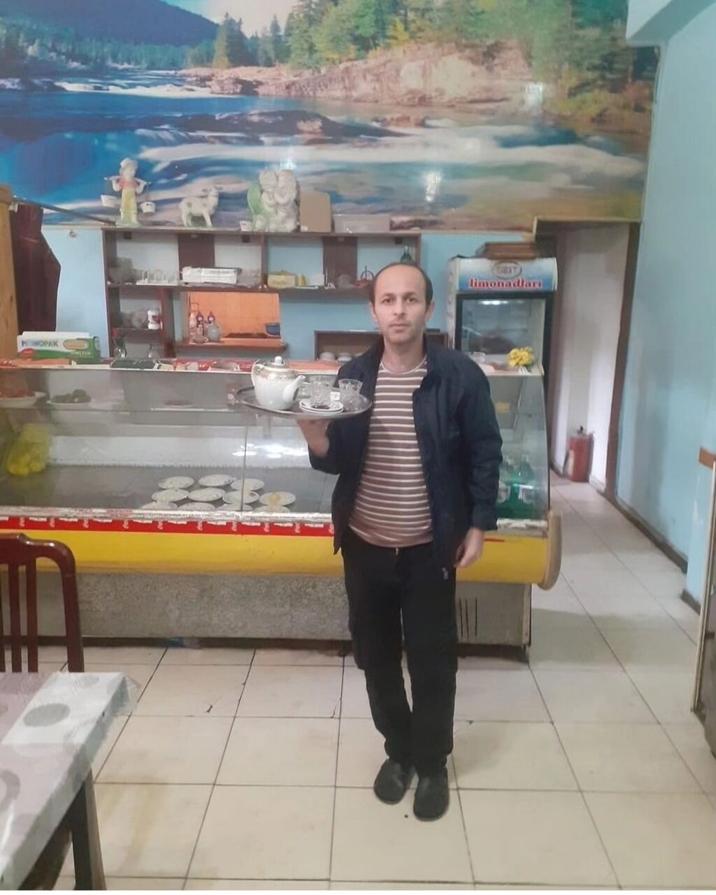 Kafe cayci işi axdaram seher 10 nan axşam 5 6 kimi yada axsam 6 dan — Qida məhsulları, Digah (2)