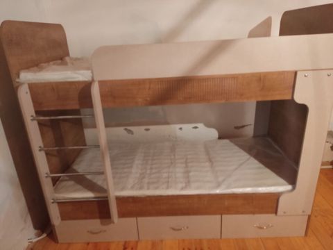 Oğlan və qız üçün, Yeni, Çarpayı, Matras ilə, Siyirməli — Bakı