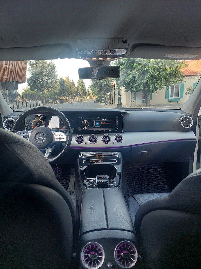 Mercedes E 220 d 4MATIC, 2.0 L, 2018 il, 300 000 km 10-JU-956 — Avtomobillər, Gəncə (4)