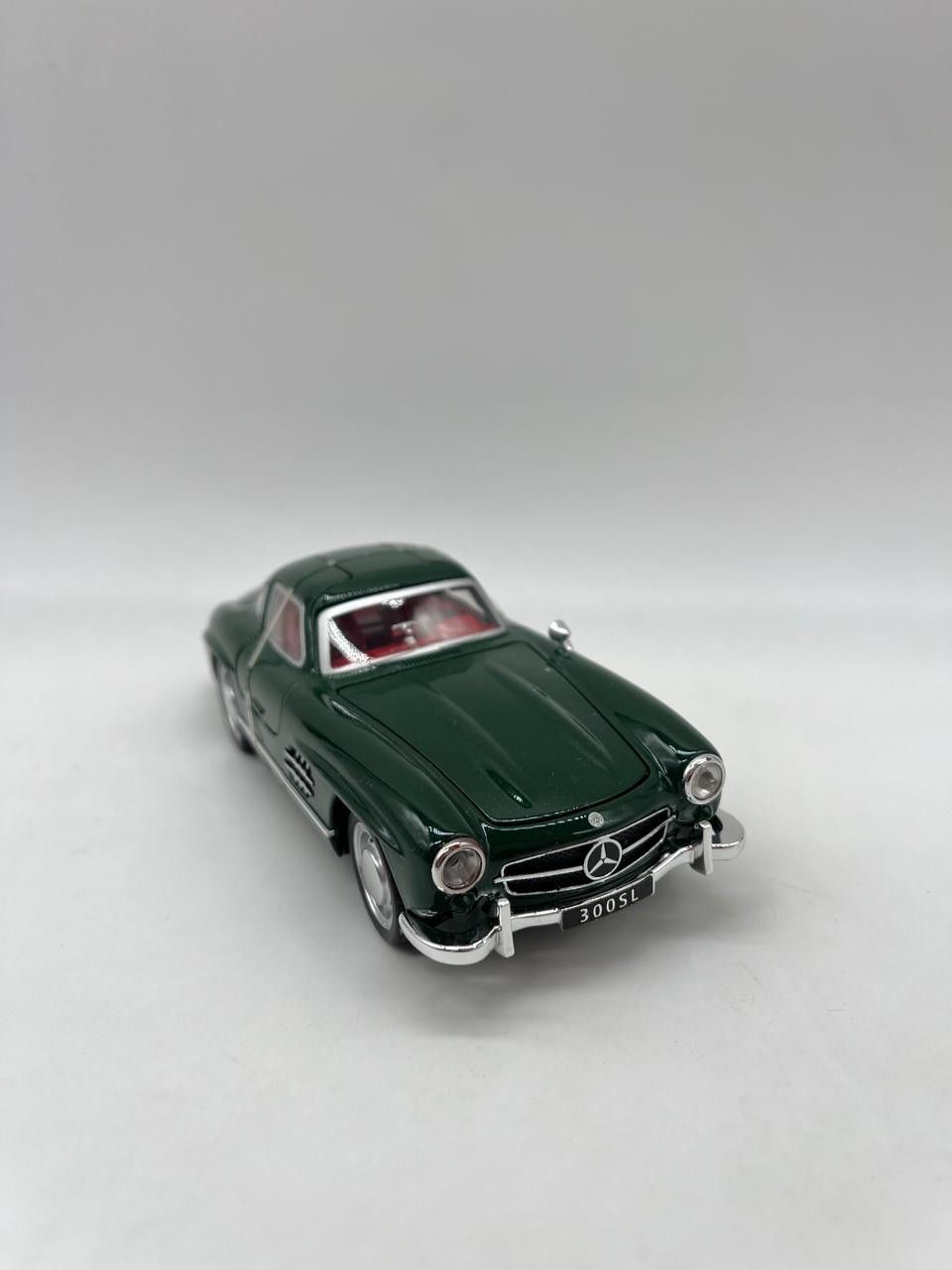 Maşın Mercedes-Benz 300 SL, metal, yaşıl, 3 yaş — Mallar, Bakı