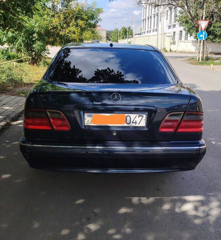 Mercedes E 270, 2.7 L, 2001 il, 430 000 km — Avtomobillər, Quba (4)