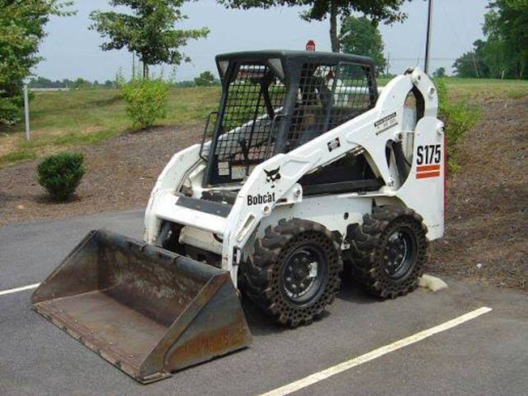 Miniekskavator və miniyükləyici bobcatlarla xidmət — Avtomobil icarəsi, Bakı (12)