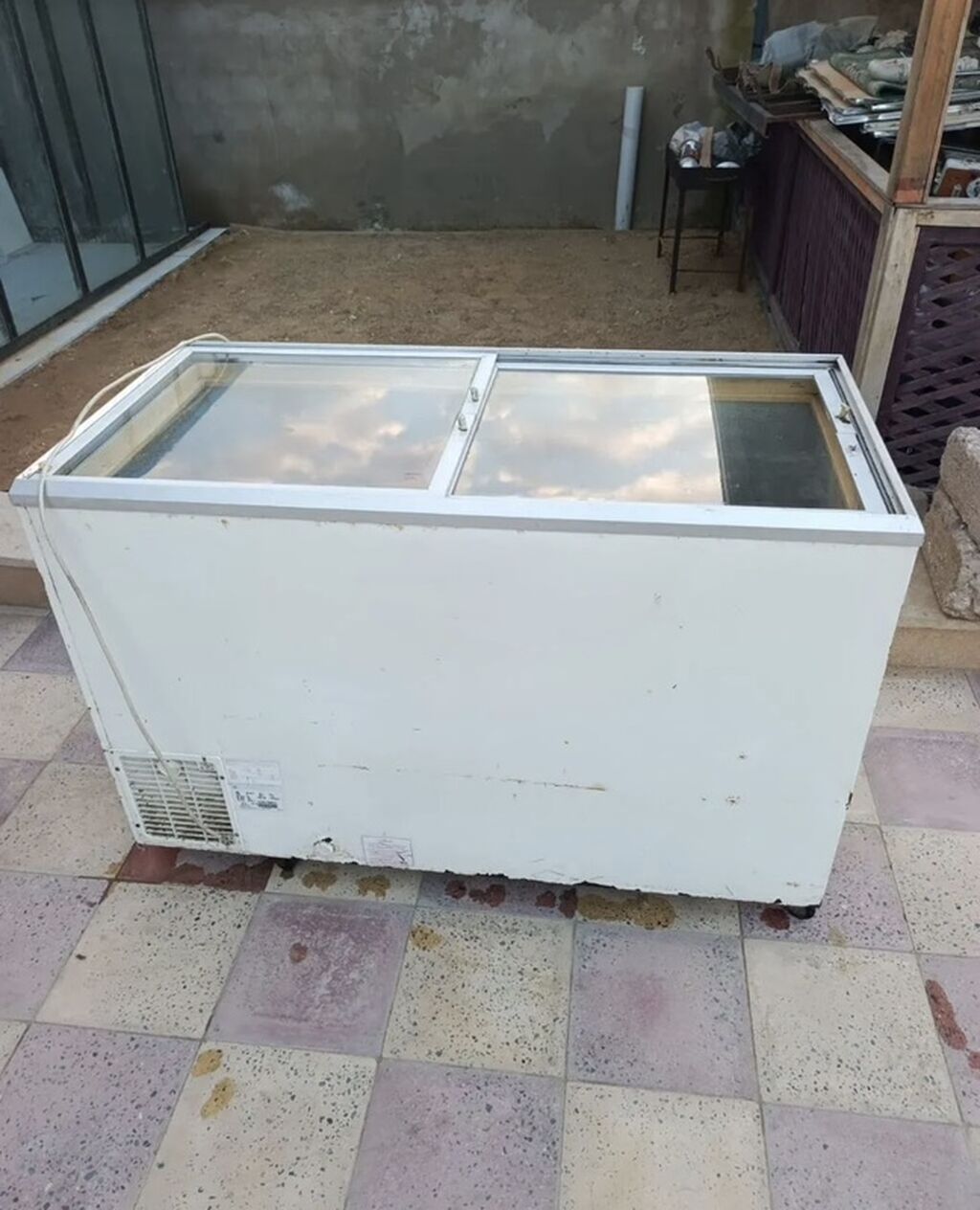 Şüşəli dondurucu — Dondurma kamera, Digah (3)