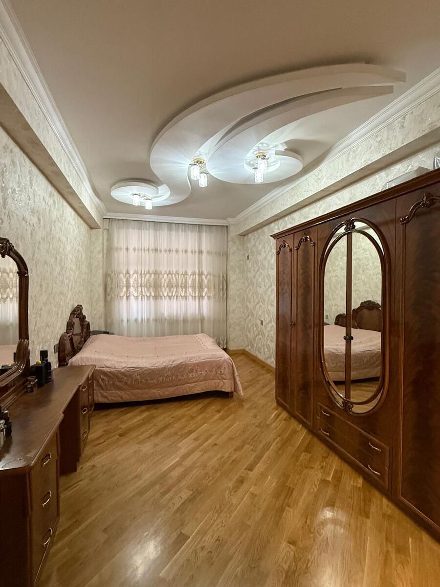 Satılır 3 otaqlı yeni tikili 150 m² — Mənzil, Bakı (2)