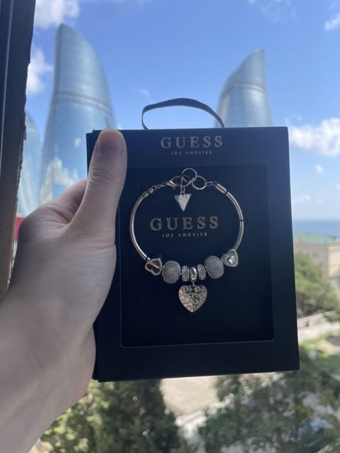 Guess Los Angeles qadın bilərzikləri – orijinal dizaynlı — Bakı