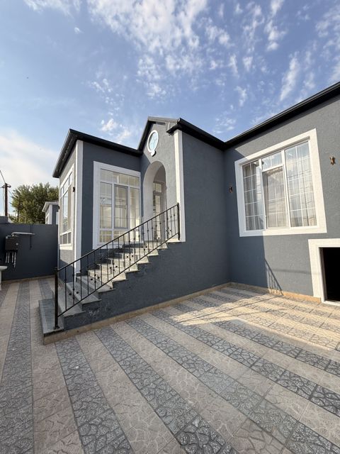 Satılır 4 otaqlı həyət evi/bağ evi 139 m² — Bakı