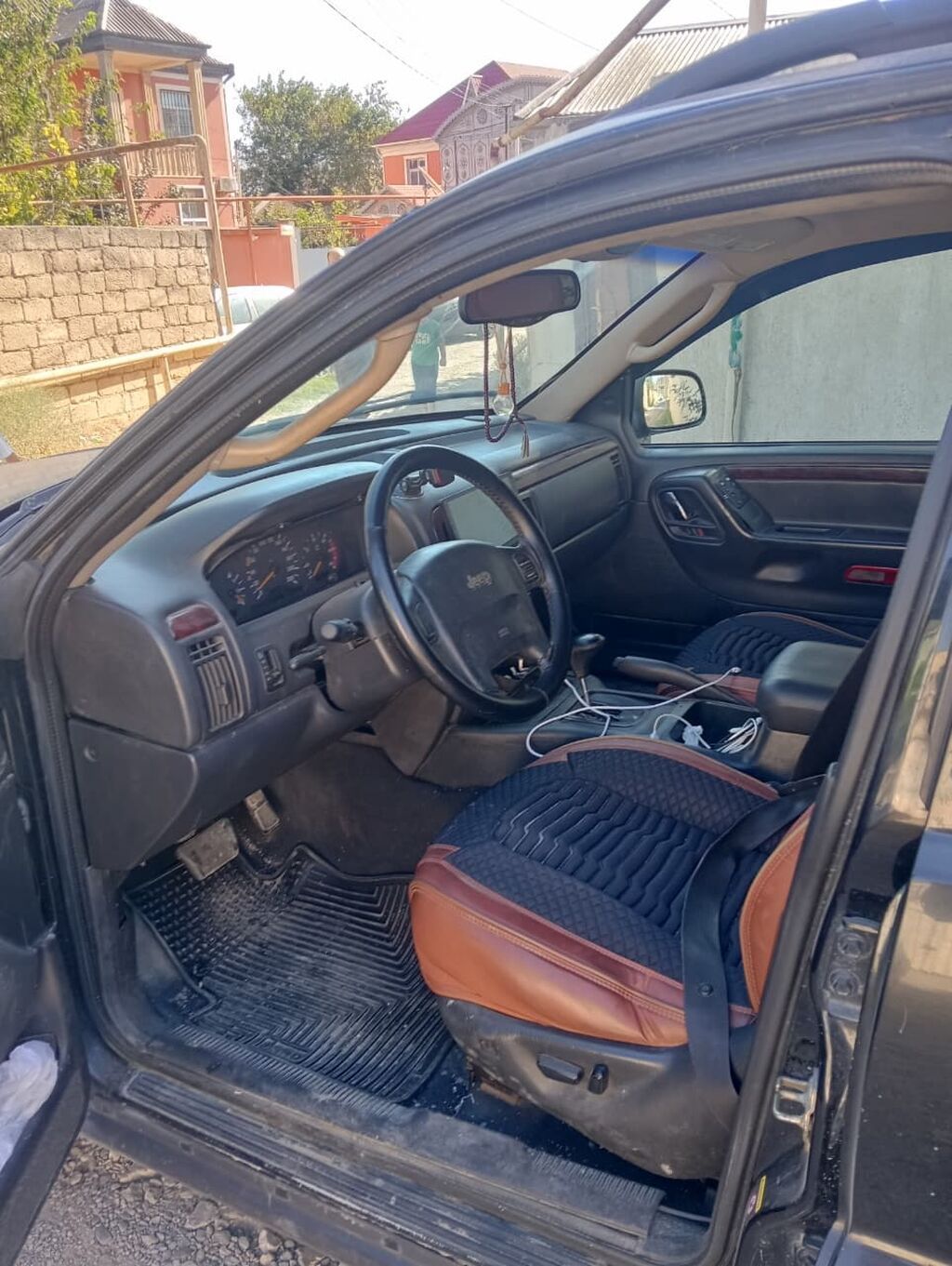Jeep Grand Cherokee: 2.7 l 2003 il Ofrouder/SUV 50-EE-426 — Avtomobillər, Digah (5)