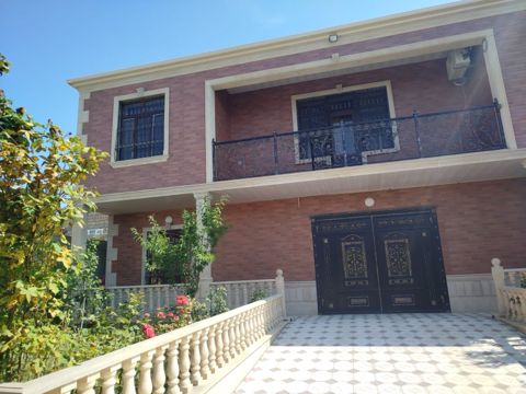 Satılır 4 otaqlı həyət evi/bağ evi 310 m² — Bakı