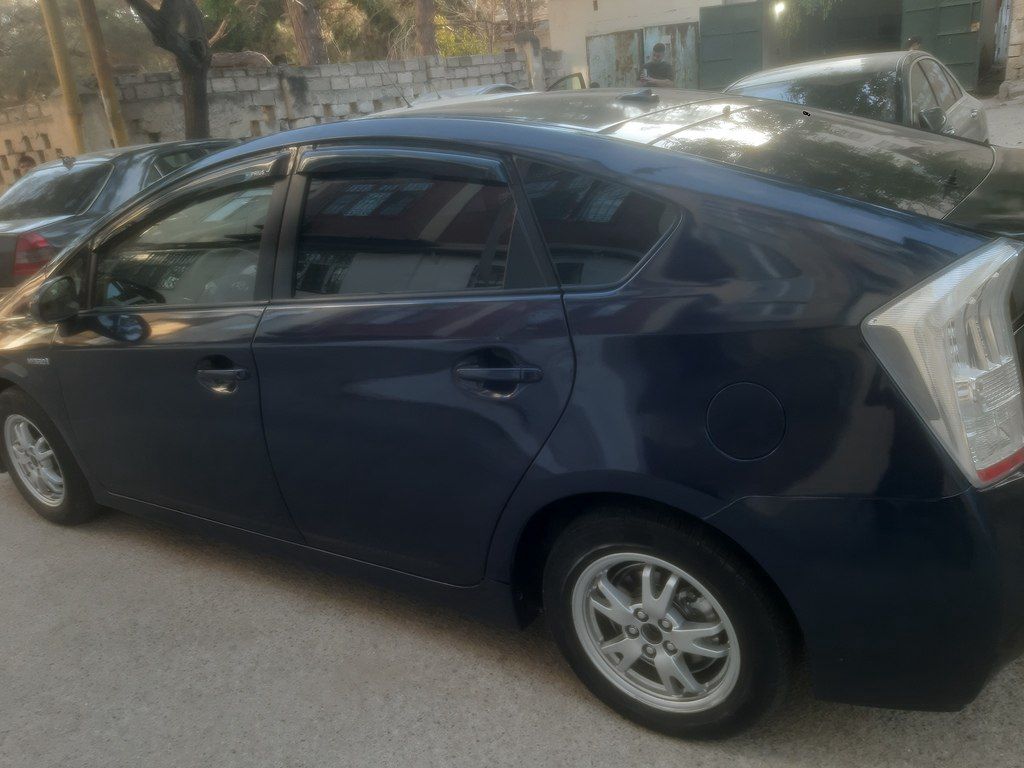 Toyota Prius, 1.8 L, 1.3 kWh, 2015 il, 300 000 km 77-PK-189 — Avtomobillər, Bakı (4)