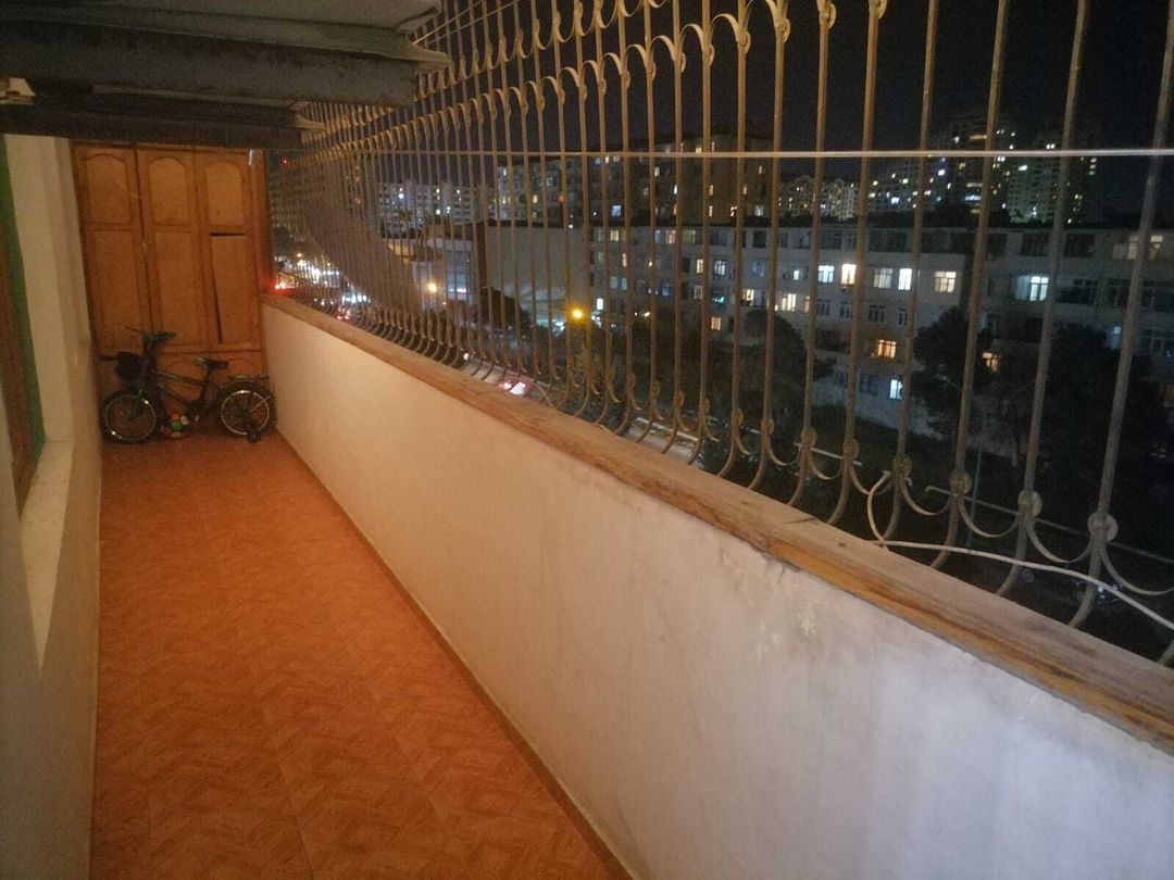 Satılır 4 otaqlı köhnə tikili 105 m² — Mənzil, Bakı (5)