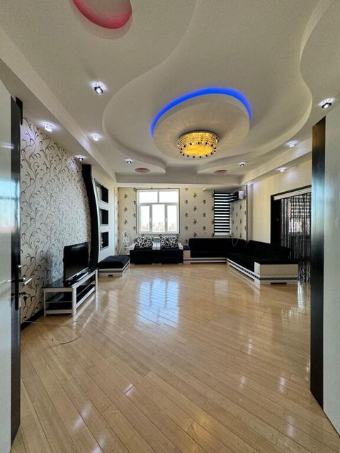 Satılır 3 otaqlı yeni tikili 140 m² — Bakı