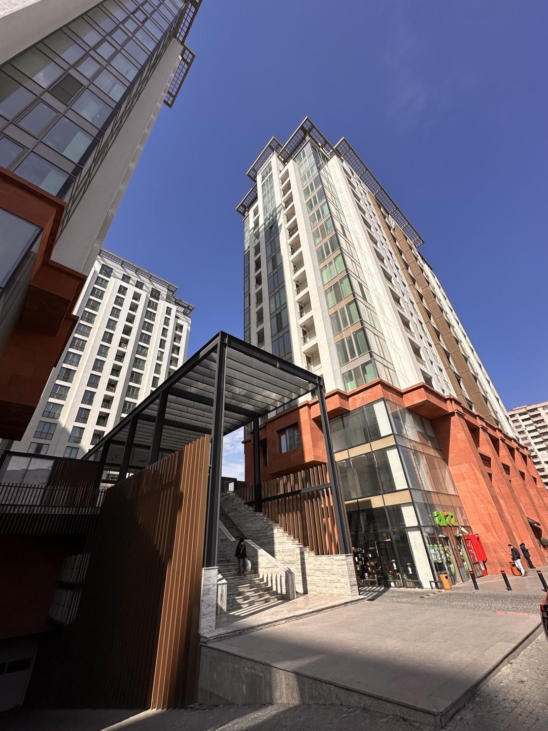 Satılır 4 otaqlı yeni tikili 180 m² — Mənzil, Bakı