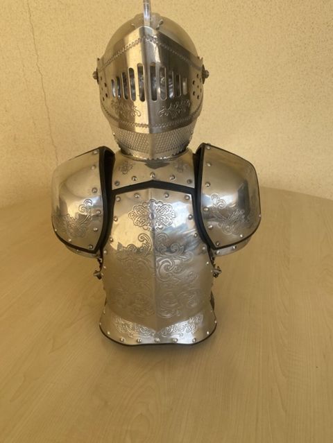 Fiqur, Metal, rəng - Gümüşü — Digah