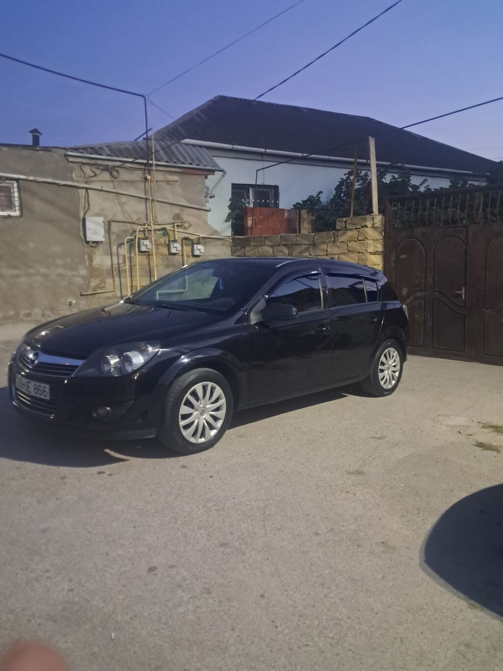 Opel Astra: 1.4 l 2009 il 336000 km Hetçbek 99-UE-866 — Avtomobillər, Saray