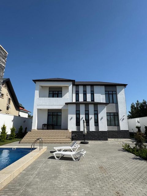 İcarəyə verilir 3 otaqlı həyət evi/bağ evi 150 m² — Bakı
