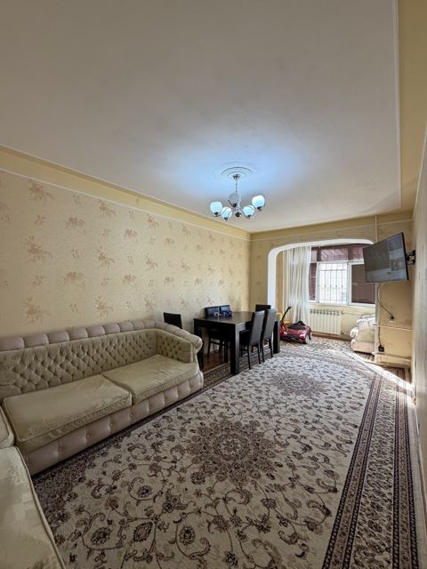 Satılır 3 otaqlı köhnə tikili 85 m² — Bakı