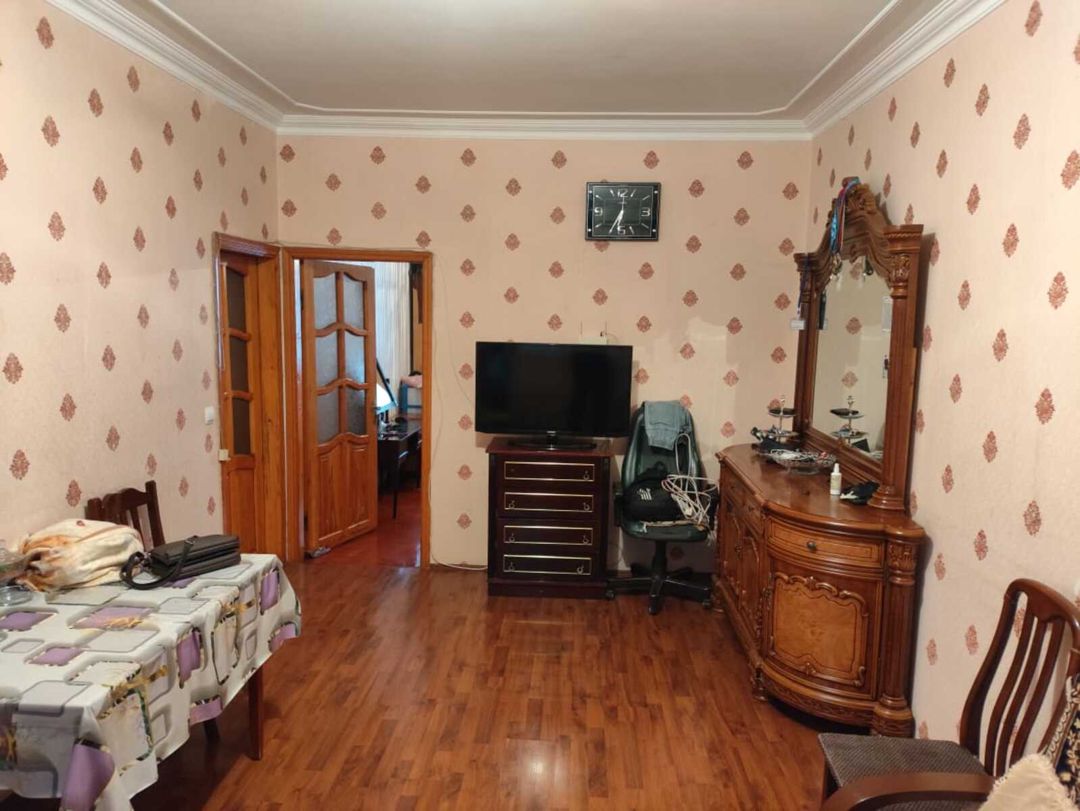 Satılır 2 otaqlı köhnə tikili 56 m² — Mənzil, Bakı