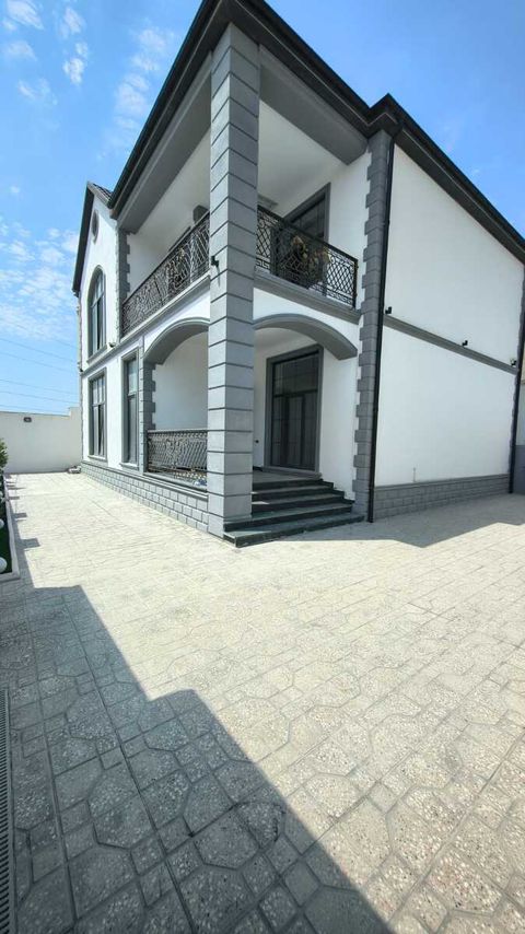 Satılır 4 otaqlı həyət evi/bağ evi 270 m² — Bakı