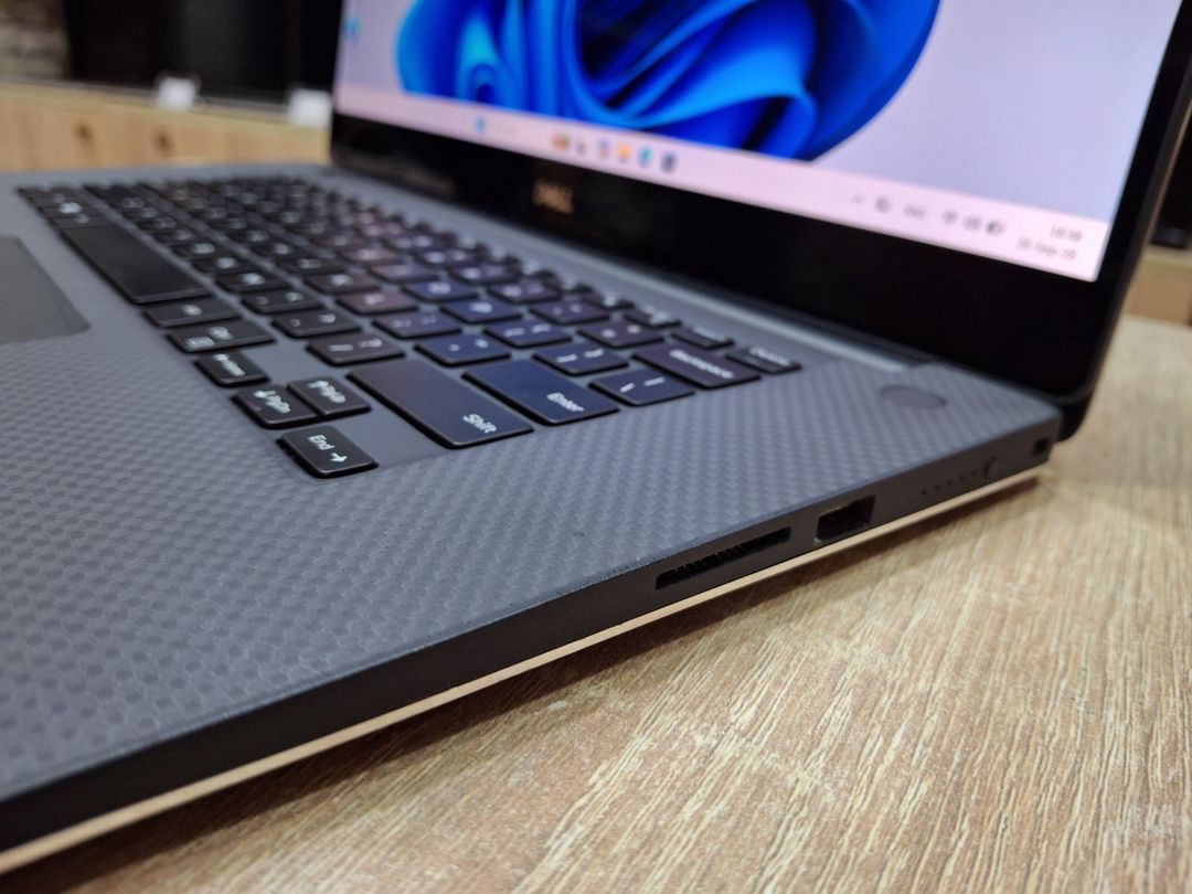 Dell Precision 5540 i9 9880H 32gb Ram 3.8K ekran — Noutbuklar, Bakı (5)