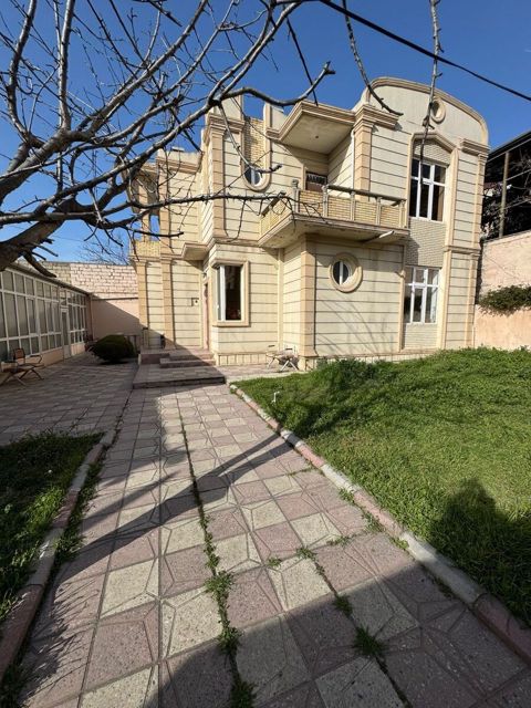 Satılır 8 otaqlı həyət evi/bağ evi 230 m² — Bakı