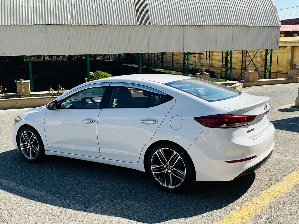 Hyundai Avante, 1.6 L, 2017 il, 208 000 km — Avtomobillər, Bakı (5)
