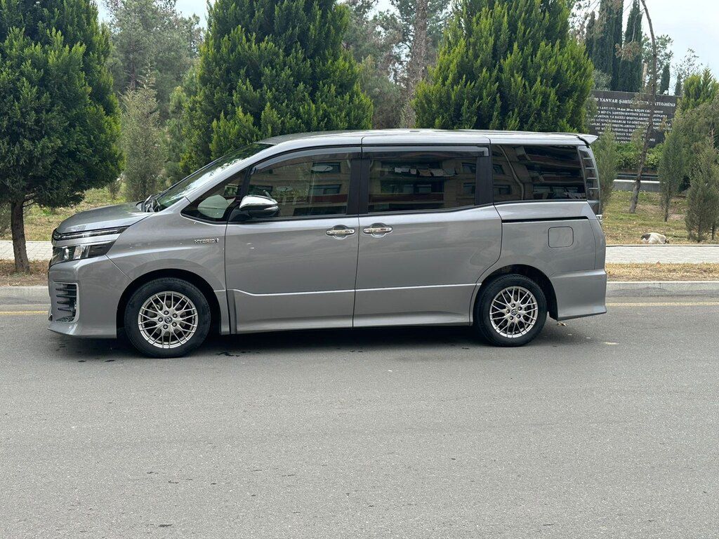 Toyota Voxy, 1.8 L, 1 kWh, 2017 il, 210 000 km — Avtomobillər, Goranboy (2)