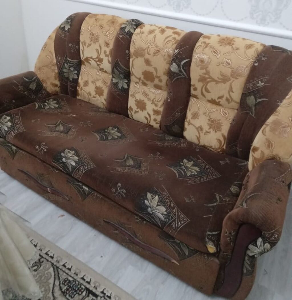 Işlənmiș divan və 2 kreslo satılır cəmi bir yerdə 60 azn — Yumşaq mobilya dəstləri, Digah