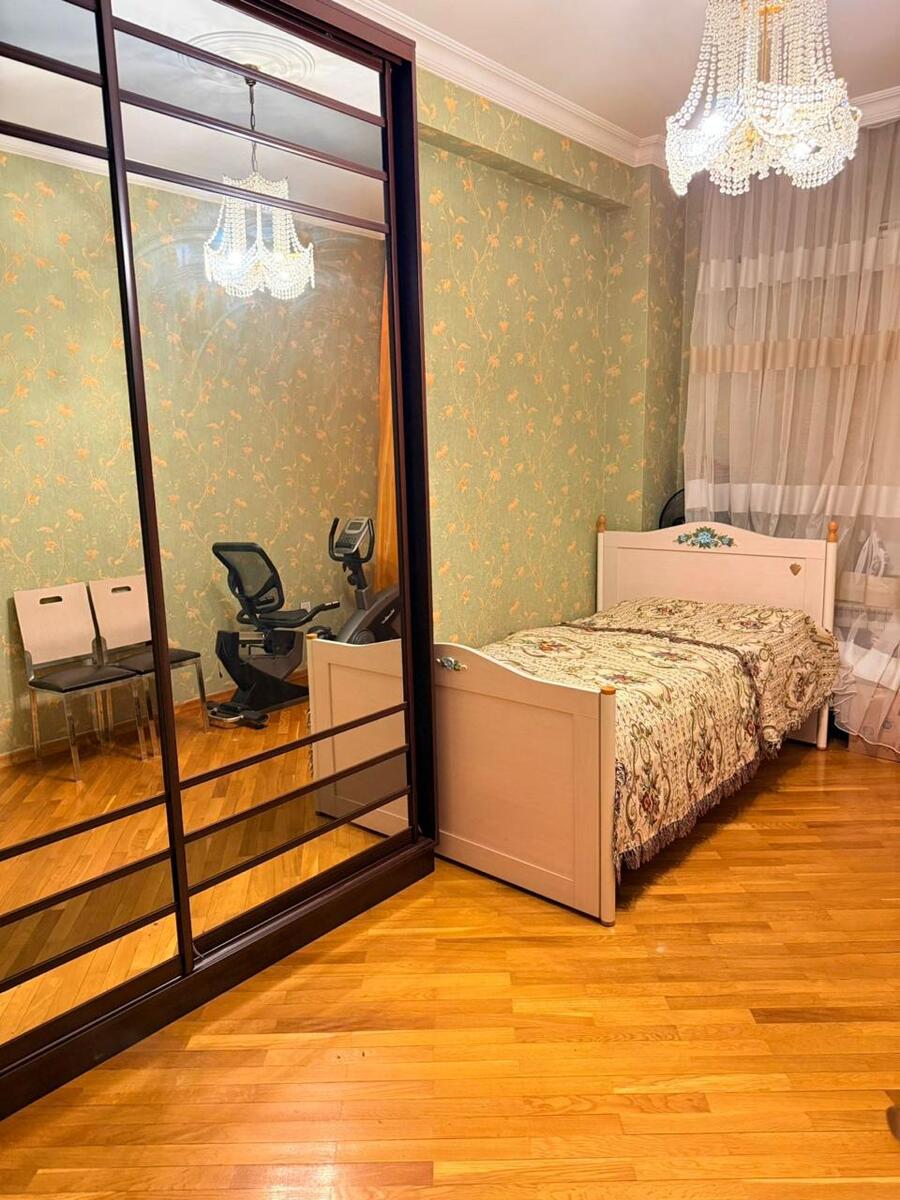 İcarəyə verilir 3 otaqlı yeni tikili 160 m² — Mənzil, Bakı (10)