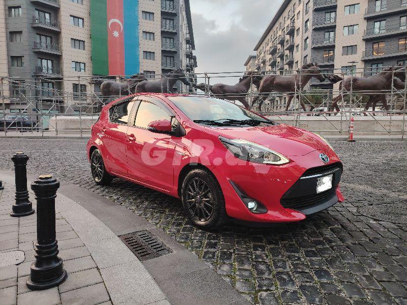 Toyota Aqua 1.5 L, 2017, 78 000 km — Avtomobillər, Bakı (10)