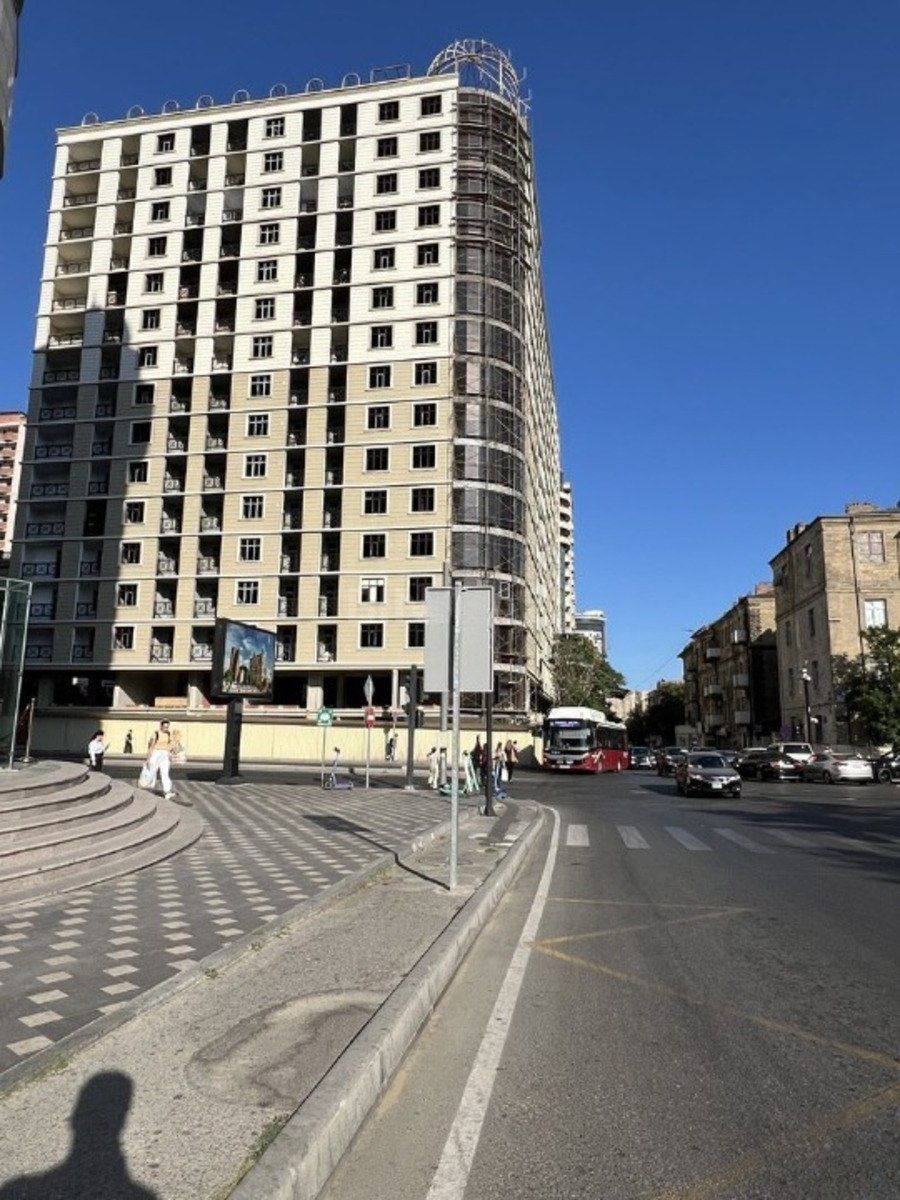 Satılır 2 otaqlı yeni tikili 75 m² — Mənzil, Bakı (4)