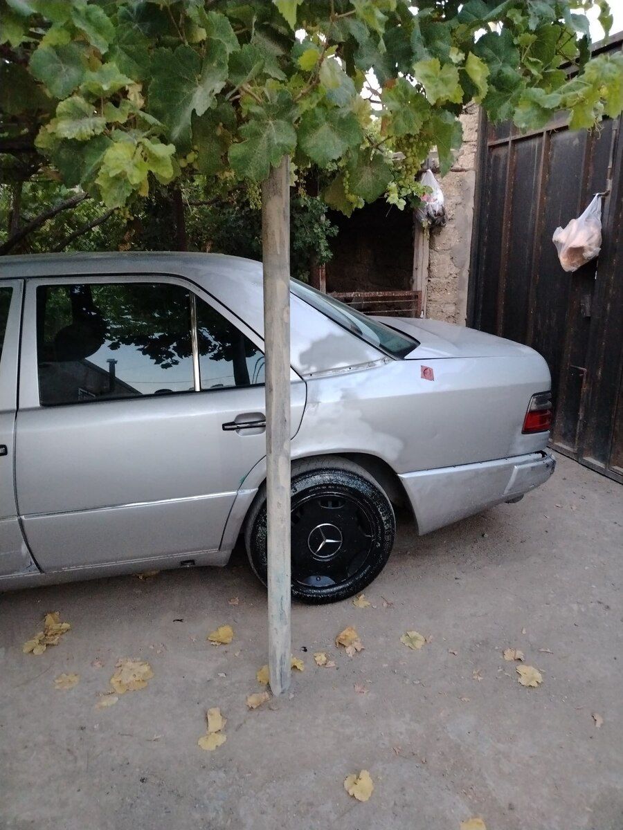 Mercedes E 200, 1992 il 99-LK-933 — Avtomobillər, Bakı (6)