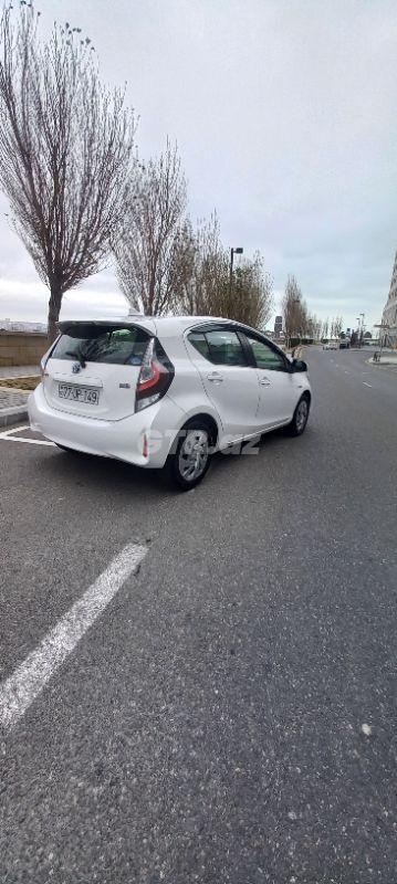 Toyota Aqua 1.5 L, 2019, 123 819 km 77-UP-149 — Avtomobillər, Bakı (6)