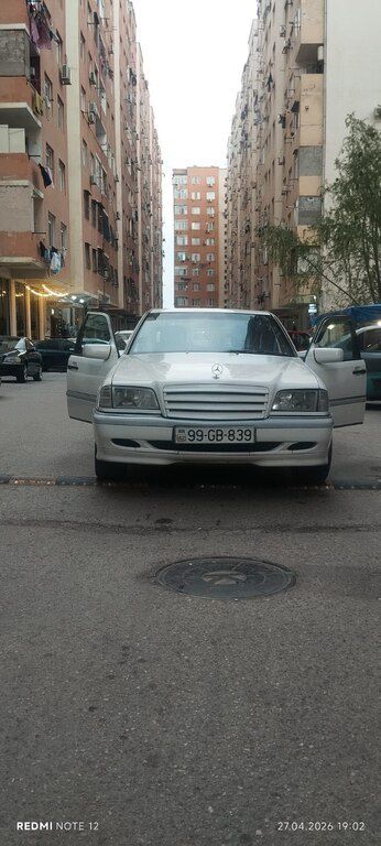 Mercedes C 200, 2.0 L, 1997 il, 423 386 km — Bakı